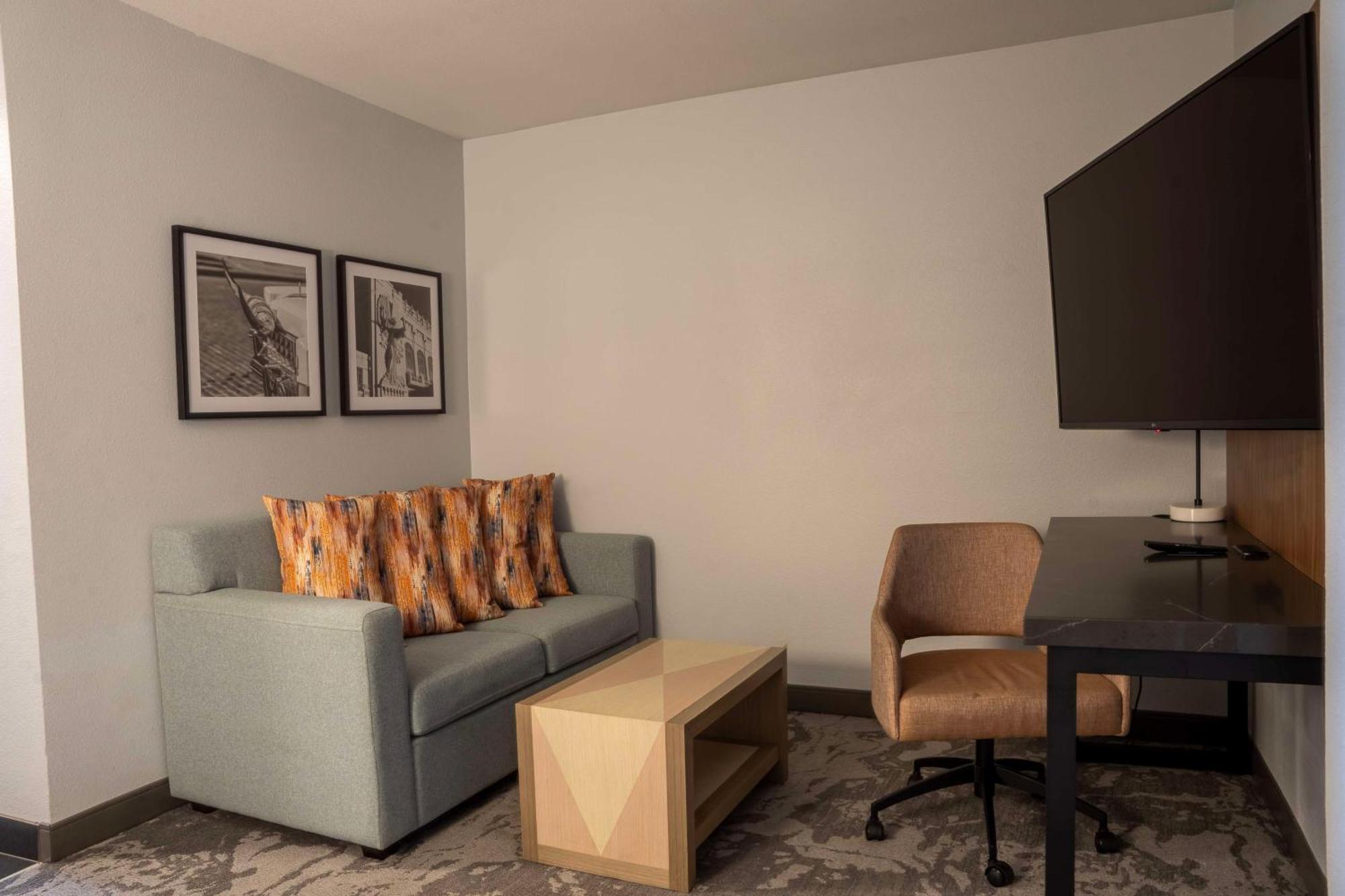 Doubletree By Hilton Fort Worth Fossil Creek Eksteriør billede